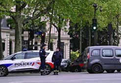 Paris'teki İran Büyükelçiliği'nde canlı bomba paniği