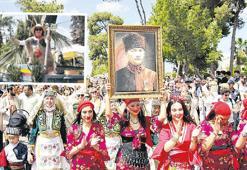 Ot Festivali’nde renkli kortej