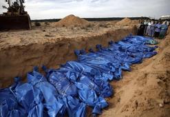 Gazze'deki bir hastane bahçesinde 50 kişiye ait toplu mezar bulundu