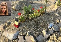 Evinde ölü bulunmuştu... Sosyal medya fenomeni Yağmur Taktaş, Adana’da defnedildi