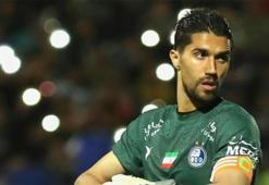 İran Futbol Federasyonu'ndan milli kaleciye ilginç ceza!