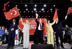 Üsküdar'da 23 Nisan coşkusu! Ceza ve Zeynep Bastık sahne aldı