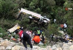 100 metrelik uçuruma yuvarlanan sürücü için ekipler seferber oldu