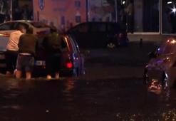 Son dakika! Meteoroloji 28 il için uyardı! Ankara sele teslim! Neredeyse tüm yurtta sağanak var