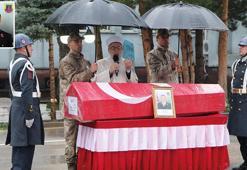 Erzurum'da kavgada atılan taşla yaralanan Kıdemli Başçavuş Yaşar, 10 ay sonra şehit oldu