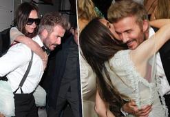 Kendisini sırtında taşıyan eşinin doğum gününü kutladı! 'Birlikte yaşlanmamızı seviyorum'