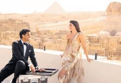 Ramses heykelinin yanında 200 bin dolarlık evlilik yemini