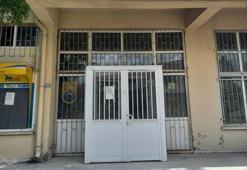 Depreme dayanıksız diye boşaltılan PTT binasını satışta!