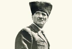 Doğacak güneşe doğru yürüyen lider