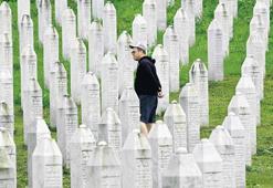 Srebrenitsa soykırımı anma günü ilan edildi