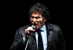 Kitabını hard rock konseri ile tanıttı