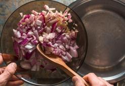 Bağırsak ve mideyi şişiren gaz böyle bitiyor! Pamuk kadar hafifleten tüyo: 'Pişirin'