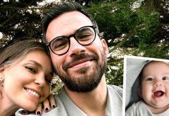 10 ay önce anne olmuştu! Aslı Enver'in boncuk gözlü kızı Elay'dan yeni poz!