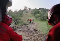 Kırsalda kaybolan adam askeri helikopterle kurtarıldı