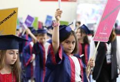 Anadolu Üniversitesi'nde 7'den 70'e mezuniyet heyecanı