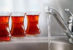 Çeşme suyuyla demlenen çay bildiğimiz gibi değilmiş! Kaynasa da tehlikeli, lezzeti başka