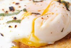 Takviyeye, ilaca para dökmeyin! Yedikçe cildi kaymak gibi yapıyor, kolajen bombasıymış