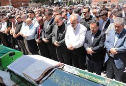 Bakan Özhaseki, Kayseri'de iki cenazeye katıldı
