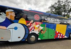 UEFA, A Milli Takımımız'ın otobüsünü özel tasarladı! Dikkat çeken figür
