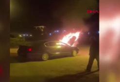 Bismil'de park halindeki araç cayır cayır yandı