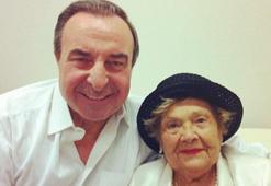 Zafer Ergin'den teyzesi Muazzez İlmiye Çığ'a 110. yaş kutlaması!