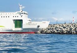 Japonya: 140 kişiyi taşıyan feribot karaya oturdu, facianın eşiğinden dönüldü