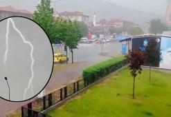 Bursa'yı sağanak vurdu! 30 dakikada 100'den fazla şimşek görüldü
