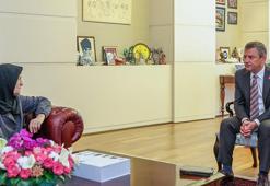 CHP lideri Özel, Sinan Ateş'in annesi ve ablasıyla görüştü