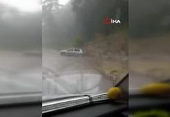 Kütahya'da otomobil sele kapıldı