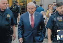 Menendez’e istifa baskısı artıyor