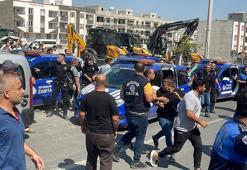 Zabıta ile seyyar satıcılar arasında kavga! Çok sayıda yaralı