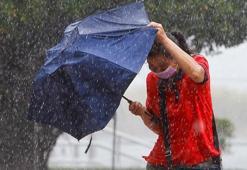 Tayvan'da Gaemi Tayfunu nedeniyle yüzlerce uçuş iptal edildi