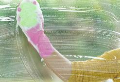 Sürekli cam silme derdine son! Bu yöntem leke tutmasını engelliyor