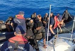 Çeşme açıklarında Yunan unsurlarınca itilen 46 düzensiz göçmen kurtarıldı