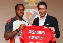 Renato Sanches'in imza töreninden kareler
