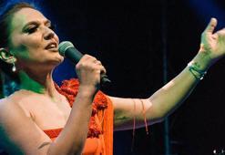 Demet Akalın’ı şoke eden su faturası! 'Hayaletler geziyor herhalde evde'