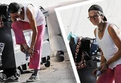 Eski model yıllardır sokaklarda yaşıyor! Çöplüğün içinde kıyafet aradı