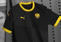 Aliağa FK, yeni sezon formalarını tanıttı