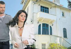 Dizilerin oyunculardan rol çalan yalıları