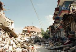 17 Ağustos 1999 Marmara Depremi'nden unutulmayan anlar! Üzerinden tam 25 yıl geçti