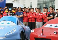 Selçuk Bayraktar öğrencilerle buluştu: Buralardan dünya markası çıkacağına inanıyoruz