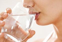 Sağlıklı sanıyorduk aksi çıktı! Sabah aç karnına içiyoruz ama mideyi delip geçiyor