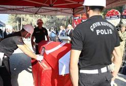 İstanbul'da denetim esnasında şehit düşen polis memuru Peksoy son yolculuğuna uğurlandı