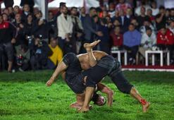 1. Taha Akgül Karakucak Güreşleri'nde başpehlivan Feyzullah Aktürk oldu!