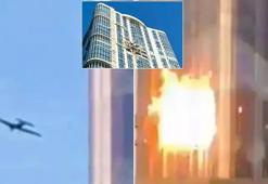 Rusya'da 11 Eylül'ü hatırlatan saldırı! 37 katlı binaya daldı