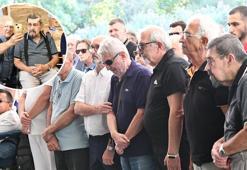 Oyuncu Cihat Tamer'in oğlu toprağa verildi! Cenazede selfie ayıbı
