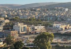 İncir toplarken bir buçuk metrelik engerek yılanıyla karşılaştı