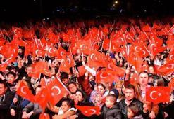 İZMİR 30 AĞUSTOS KONSERLERİ: 30 Ağustos İzmir ücretsiz konser takvimi ile hangi sanatçılar, nerede konser verecek?