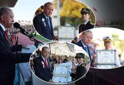 TSK tarihinde ilk! Harp okullarının birincileri kadın teğmenler oldu