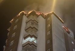13 katlı apartmanda korkutan yangın! Çok sayıda ekip sevk edildi
